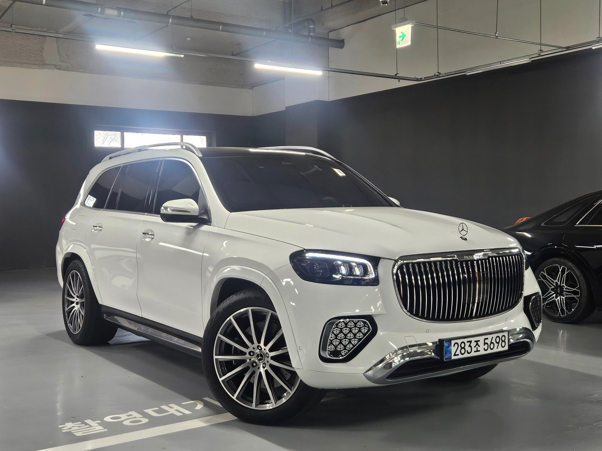 MERCEDES-BENZ GLS - View 1