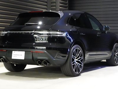 PORSCHE MACAN - 2