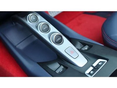 صورة 9 لـ 2021 Ferrari 812 GTS