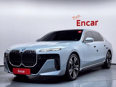 BMW I7 - 1