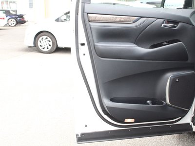 2021 Toyota ALPHARD thumbnail 32