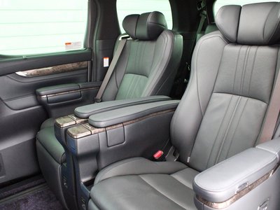 2021 Toyota ALPHARD — фото 10