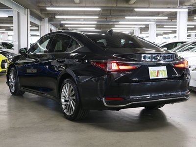 2023 Lexus ES thumbnail 11