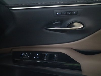 2023 Lexus ES thumbnail 44