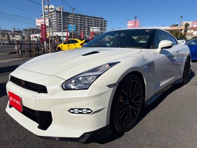 NISSAN GT-R - 2
