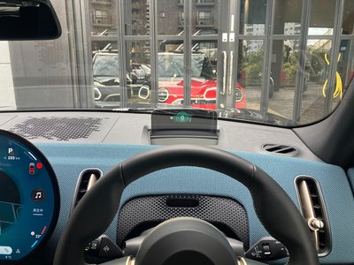 MINI MINI COUNTRYMAN - 10