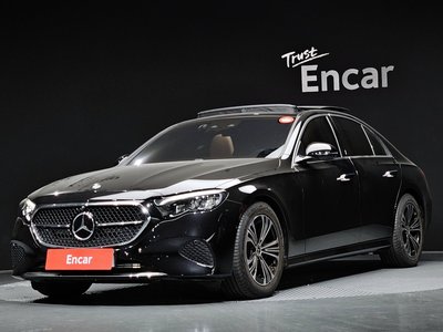 MERCEDES-BENZ E-CLASS - 1