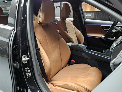 MERCEDES-BENZ E-CLASS - 10