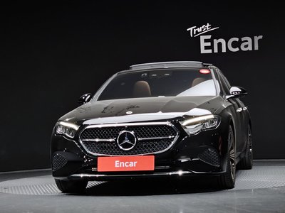 MERCEDES-BENZ E-CLASS - 2