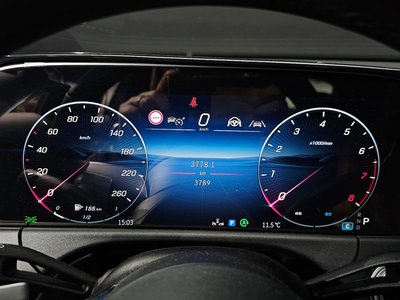 MERCEDES-BENZ E-CLASS - 8