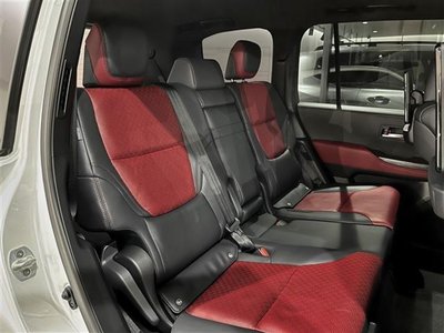 صورة مصغرة 16 لـ 2023 Toyota LAND CRUISER 300