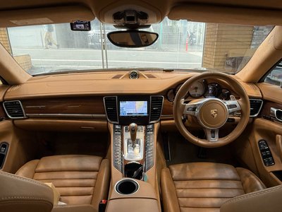 PORSCHE PANAMERA - 6