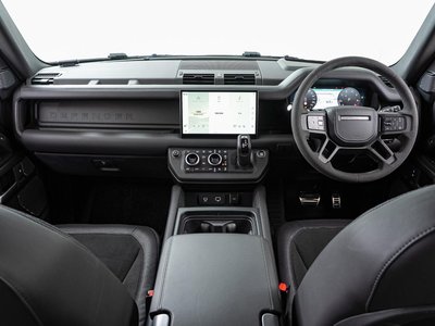 LAND ROVER DEFENDER - 2