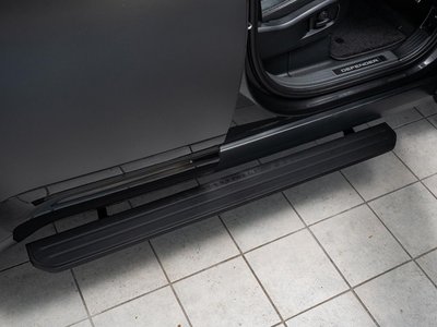 LAND ROVER DEFENDER - 4