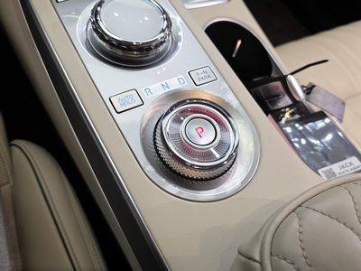 2023 Genesis GV70 photo 9
