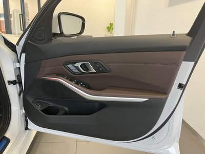صورة مصغرة 56 لـ 2025 BMW 3 SERIES