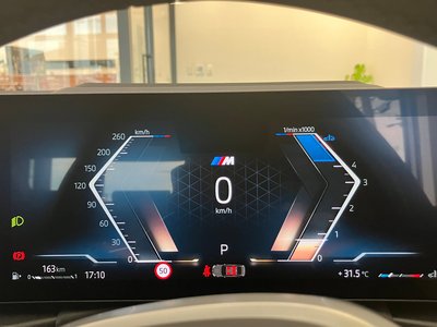 صورة مصغرة 32 لـ 2025 BMW 3 SERIES