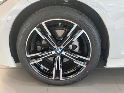 صورة مصغرة 39 لـ 2025 BMW 3 SERIES