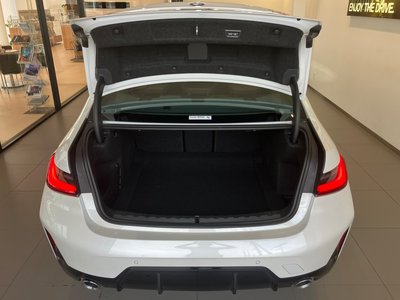 صورة مصغرة 43 لـ 2025 BMW 3 SERIES