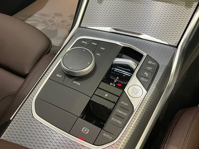 صورة مصغرة 11 لـ 2025 BMW 3 SERIES