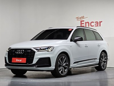 AUDI Q7 - 1