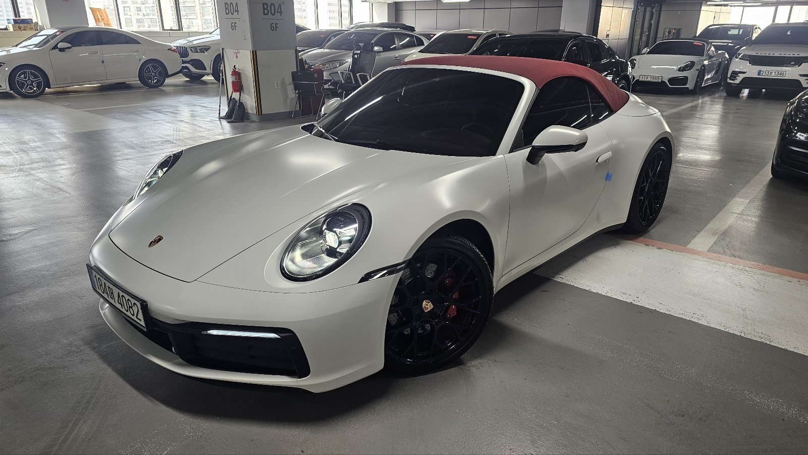 PORSCHE 911 - View 1