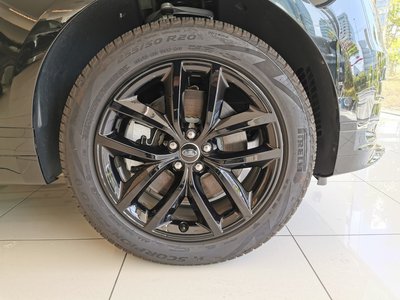 2025 LAND Rover RANGE ROVER VELAR photo 9