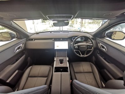 2025 LAND Rover RANGE ROVER VELAR photo 4