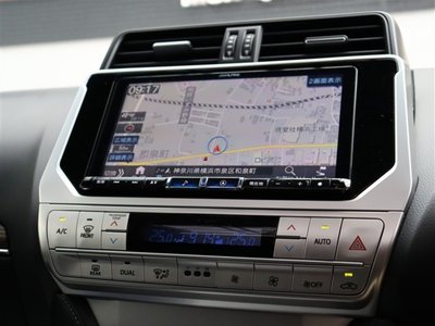 TOYOTA LAND CRUISER - 9