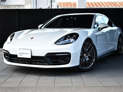 PORSCHE PANAMERA - 1