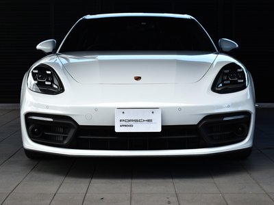 PORSCHE PANAMERA - 4