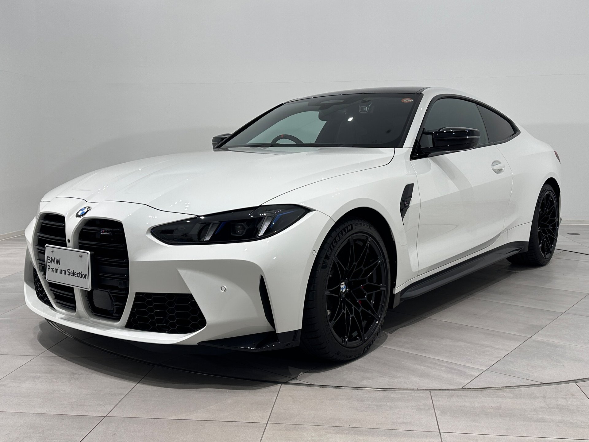 BMW M4 COUPE - View 1