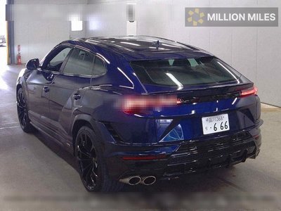 LAMBORGHINI URUS - 2