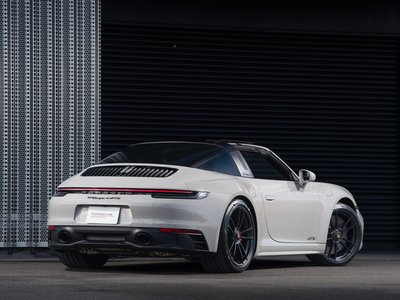 PORSCHE 911 - 2