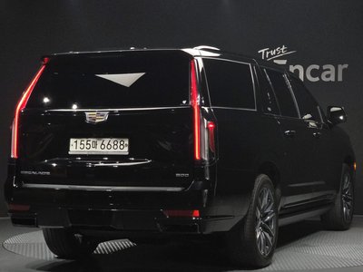 صورة 4 لـ 2023 Cadillac ESCALADE 5TH GENERATION