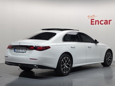 MERCEDES-BENZ E-CLASS - 3