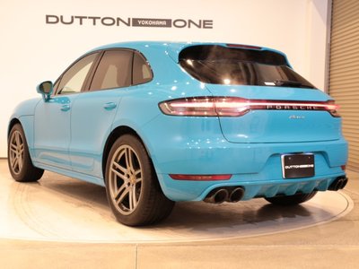 PORSCHE MACAN - 10