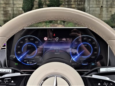 MERCEDES-BENZ EQS - 8
