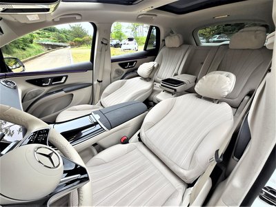 MERCEDES-BENZ EQS - 7