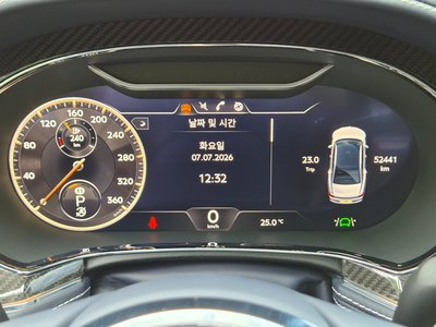 2022 Bentley FLYING SPUR — фото 8