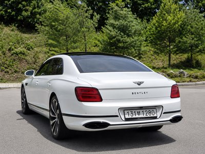 2022 Bentley FLYING SPUR — фото 5