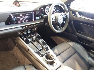 2021 Porsche 911 — миниатюра 44