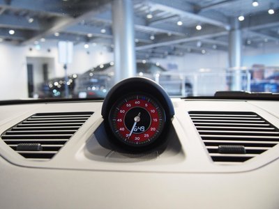 2021 Porsche 911 — миниатюра 38