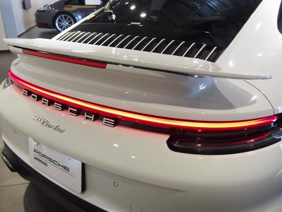 2021 Porsche 911 — миниатюра 20