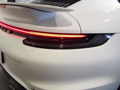 2021 Porsche 911 — миниатюра 19