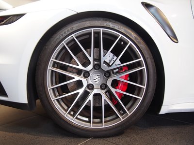2021 Porsche 911 — миниатюра 11
