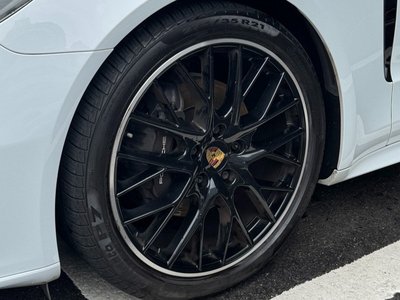 PORSCHE PANAMERA - 8