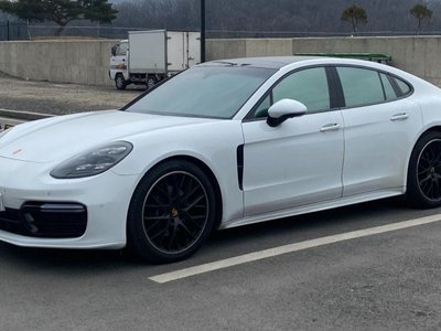 PORSCHE PANAMERA - 2