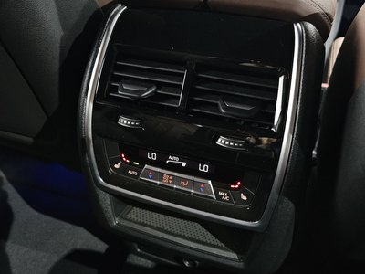 2023 BMW X6 — миниатюра 28