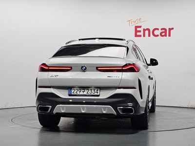 صورة 4 لـ 2023 BMW X6